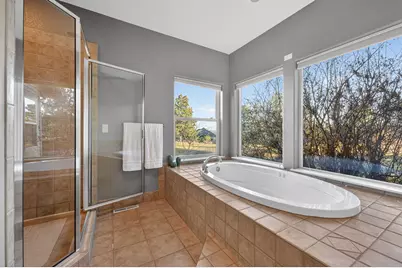 2932 NW Fairway Heights Drive, Bend, OR 97703 - Photo 35