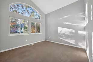 2932 NW Fairway Heights Dr, Bend, OR 97703 - Photo 43