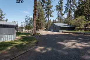 21060 Knott Rd, Bend, OR 97702 - Photo 47