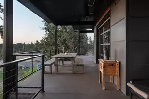 21060 Knott Rd, Bend, OR 97702 - Photo 39