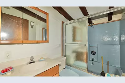 13007 Perry Road, Central Point, OR 97502 - Photo 17