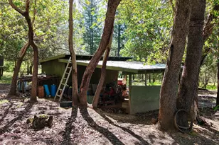 13007 Perry Rd, Central Point, OR 97502 - Photo 5