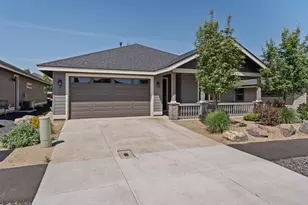 2771 NW 23rd Loop, Redmond, OR 97756 - Photo 3
