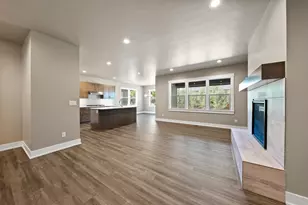 2771 NW 23rd Loop, Redmond, OR 97756 - Photo 11