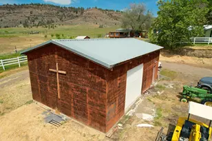 40300 Kahler Basin Rd, Spray, OR 97874 - Photo 3