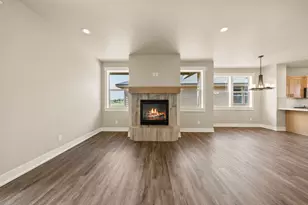 2528 NW Redwood Cir, Redmond, OR 97756 - Photo 9