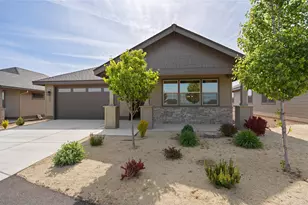 2528 NW Redwood Cir, Redmond, OR 97756 - Photo 1