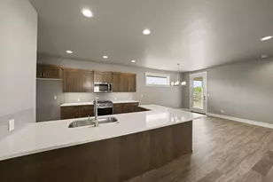 2525 NW Redwood Cir, Redmond, OR 97756 - Photo 13