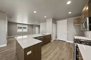 2525 NW Redwood Cir, Redmond, OR 97756 - Photo 15