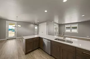 2525 NW Redwood Cir, Redmond, OR 97756 - Photo 17