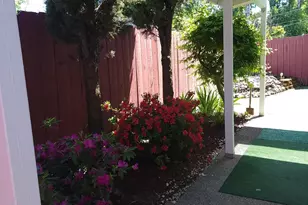 805 Bower Ln, Grants Pass, OR 97527 - Photo 5