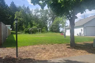 805 Bower Ln, Grants Pass, OR 97527 - Photo 33