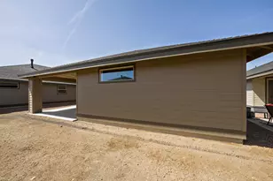 2628 NW Redwood Cir, Redmond, OR 97756 - Photo 7