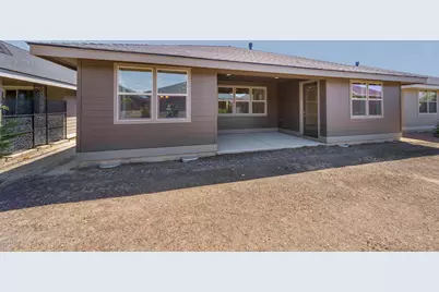 2695 NW 23rd #60, Redmond, OR 97756 - Photo 5