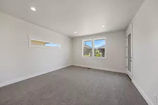 2695 NW 23rd, Redmond, OR 97756 - Photo 23