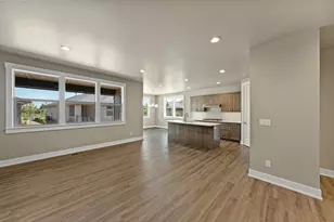 2622 NW Redwood Cir, Redmond, OR 97756 - Photo 13