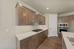 2622 NW Redwood Cir, Redmond, OR 97756 - Photo 17