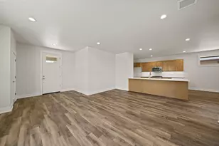 2633 NW Redwood Cir, Redmond, OR 97756 - Photo 11