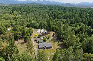 261 White Oak Dr, Cave Junction, OR 97523 - Photo 59