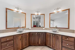 261 White Oak Dr, Cave Junction, OR 97523 - Photo 23