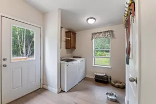 261 White Oak Dr, Cave Junction, OR 97523 - Photo 33