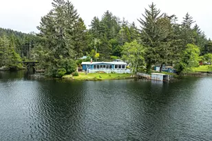 70214 Lakewood Rd, North Bend, OR 97459 - Photo 7