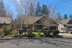 19501 Pond Meadow Ave, Bend, OR 97702 - Photo 3