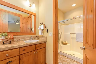 19501 Pond Meadow Avenue, Bend, OR 97702 - Photo 17