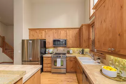 19501 Pond Meadow Avenue, Bend, OR 97702 - Photo 11