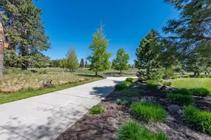19501 Pond Meadow Ave, Bend, OR 97702 - Photo 41