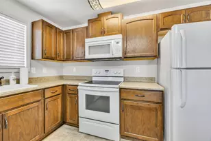 225 Wilson Rd, Central Point, OR 97502 - Photo 13