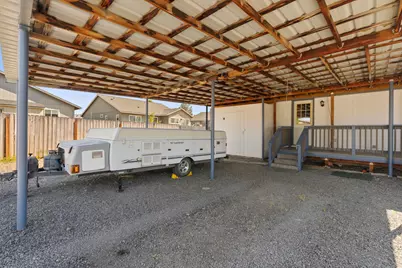 605 SE Kinkade Road, Madras, OR 97741 - Photo 5