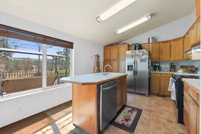 605 SE Kinkade Road, Madras, OR 97741 - Photo 11