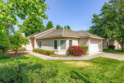 754 Fernwood Drive, Medford, OR 97504 - Photo 1