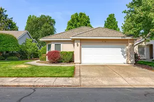 754 Fernwood Dr, Medford, OR 97504 - Photo 3