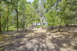 900 Shadow Hills Dr, Grants Pass, OR 97526 - Photo 27