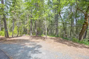 900 Shadow Hills Dr, Grants Pass, OR 97526 - Photo 5