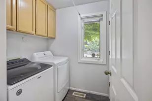 900 Shadow Hills Dr, Grants Pass, OR 97526 - Photo 13