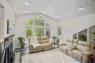 900 Shadow Hills Dr, Grants Pass, OR 97526 - Photo 9