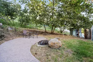 1027 Lakeshore Dr, Klamath Falls, OR 97601 - Photo 37