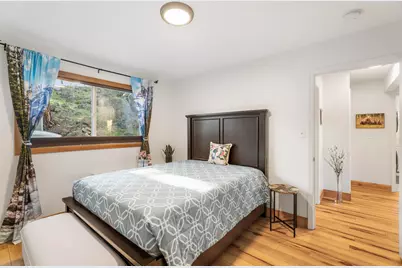 1242 SW Silver Lake Boulevard, Bend, OR 97702 - Photo 9