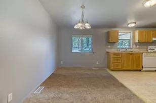 52084 Red Pine, La Pine, OR 97739 - Photo 9