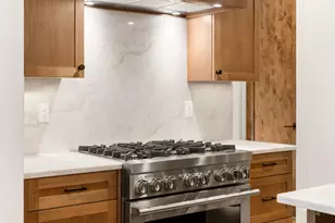 18211 Basalt Ln, Bend, OR 97707 - Photo 9