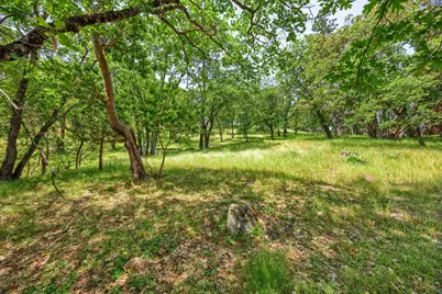390 Strawberry Lane, Ashland, OR 97520 - Photo 5