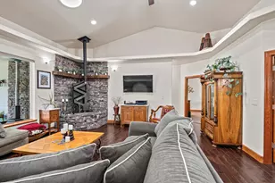 5719 Jerome Prairie Rd, Grants Pass, OR 97527 - Photo 13