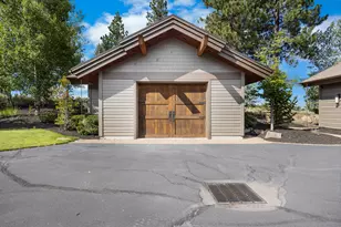 18883 Sutherland Ct, Bend, OR 97702 - Photo 59