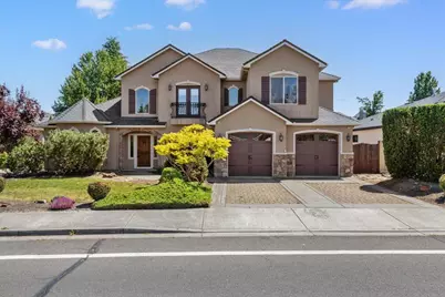 888 Arrowhead Trail, Eagle Point, OR 97524 - Photo 1