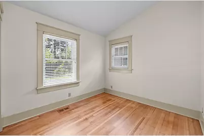 305 NW Columbia Street, Bend, OR 97703 - Photo 23