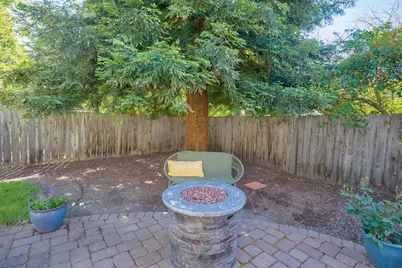 539 James Street, Talent, OR 97540 - Photo 25