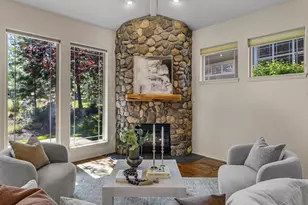 19571 SW Simpson Ave, Bend, OR 97702 - Photo 11